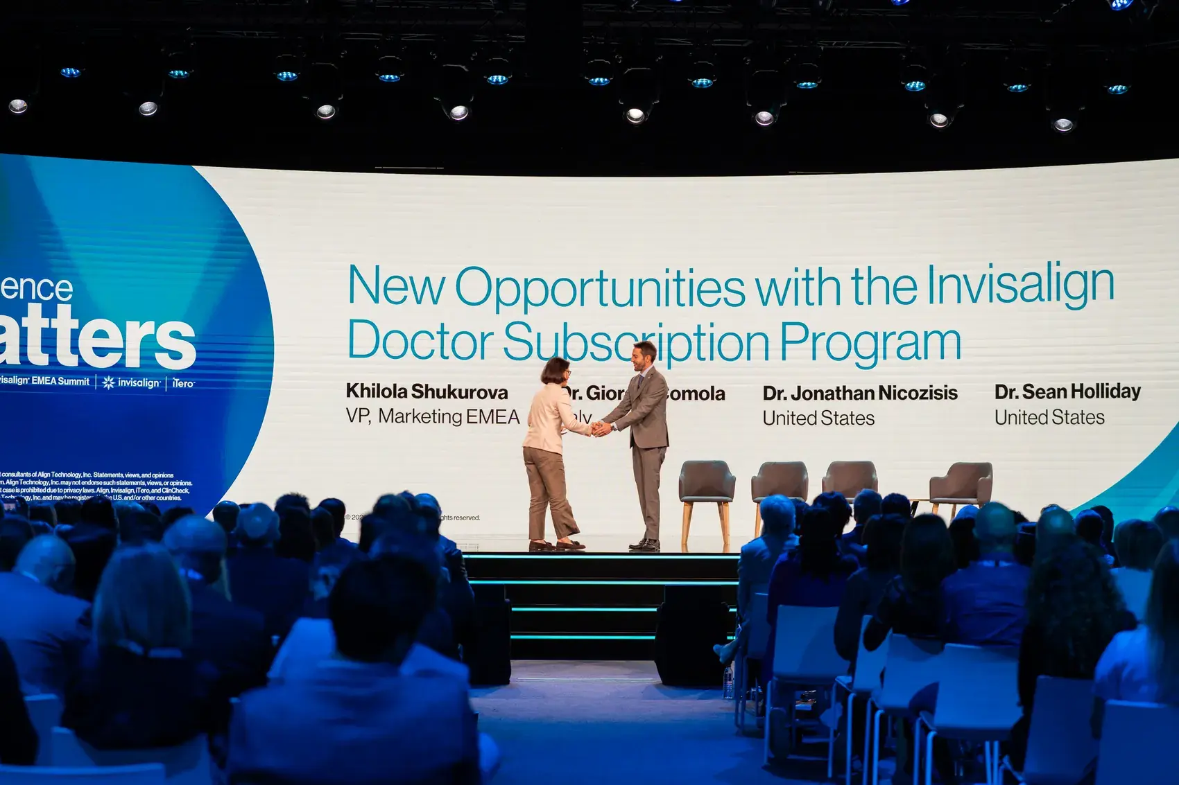 Il Dr. Giorgio Comola sul palco dell'EMEA Ortho Summit 2026